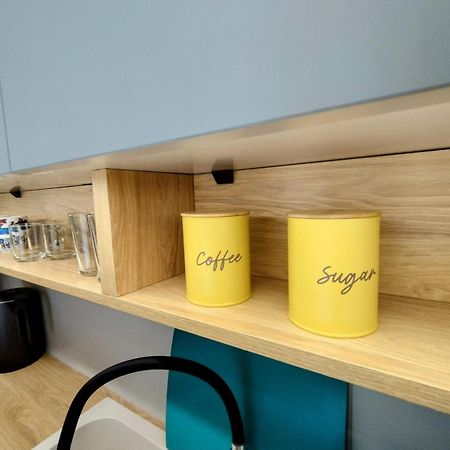 Floral Home 1 - Ground Floor Apt With Courtyard And Private Parking! Athens Ngoại thất bức ảnh