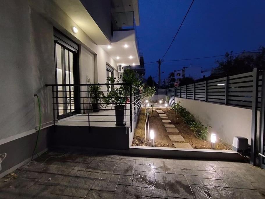 Floral Home 1 - Ground Floor Apt With Courtyard And Private Parking! Athens Ngoại thất bức ảnh
