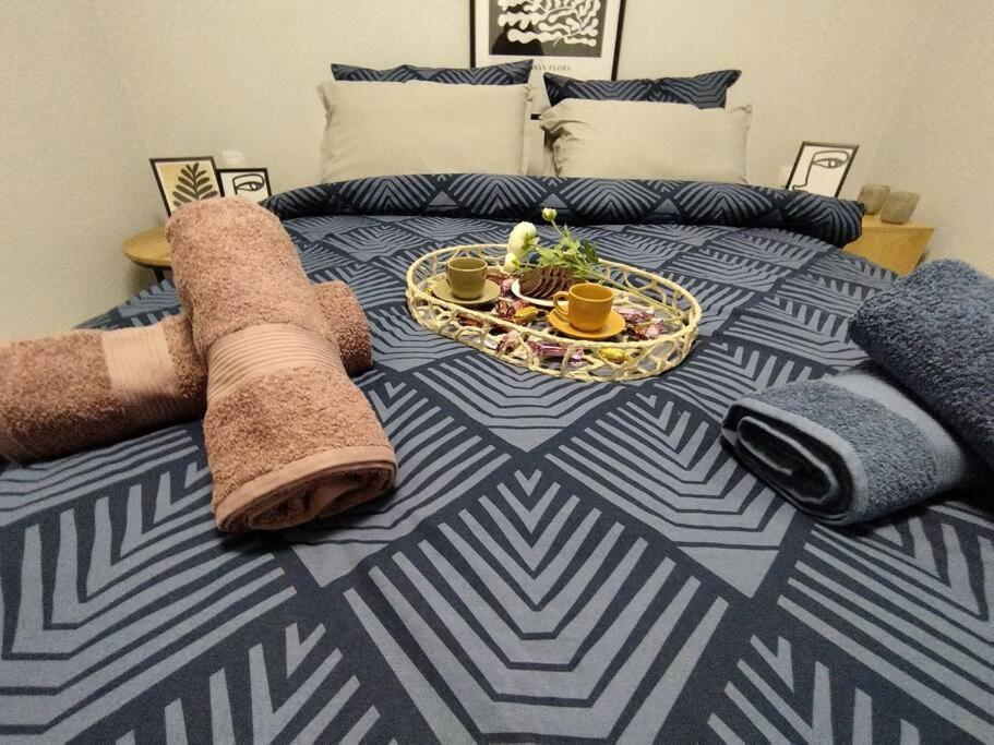Floral Home 1 - Ground Floor Apt With Courtyard And Private Parking! Athens Ngoại thất bức ảnh