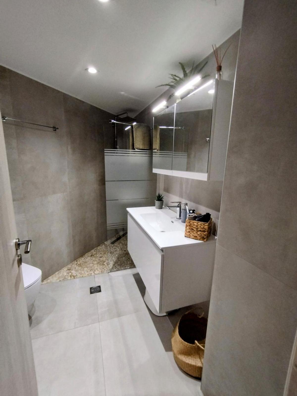 Floral Home 1 - Ground Floor Apt With Courtyard And Private Parking! Athens Ngoại thất bức ảnh