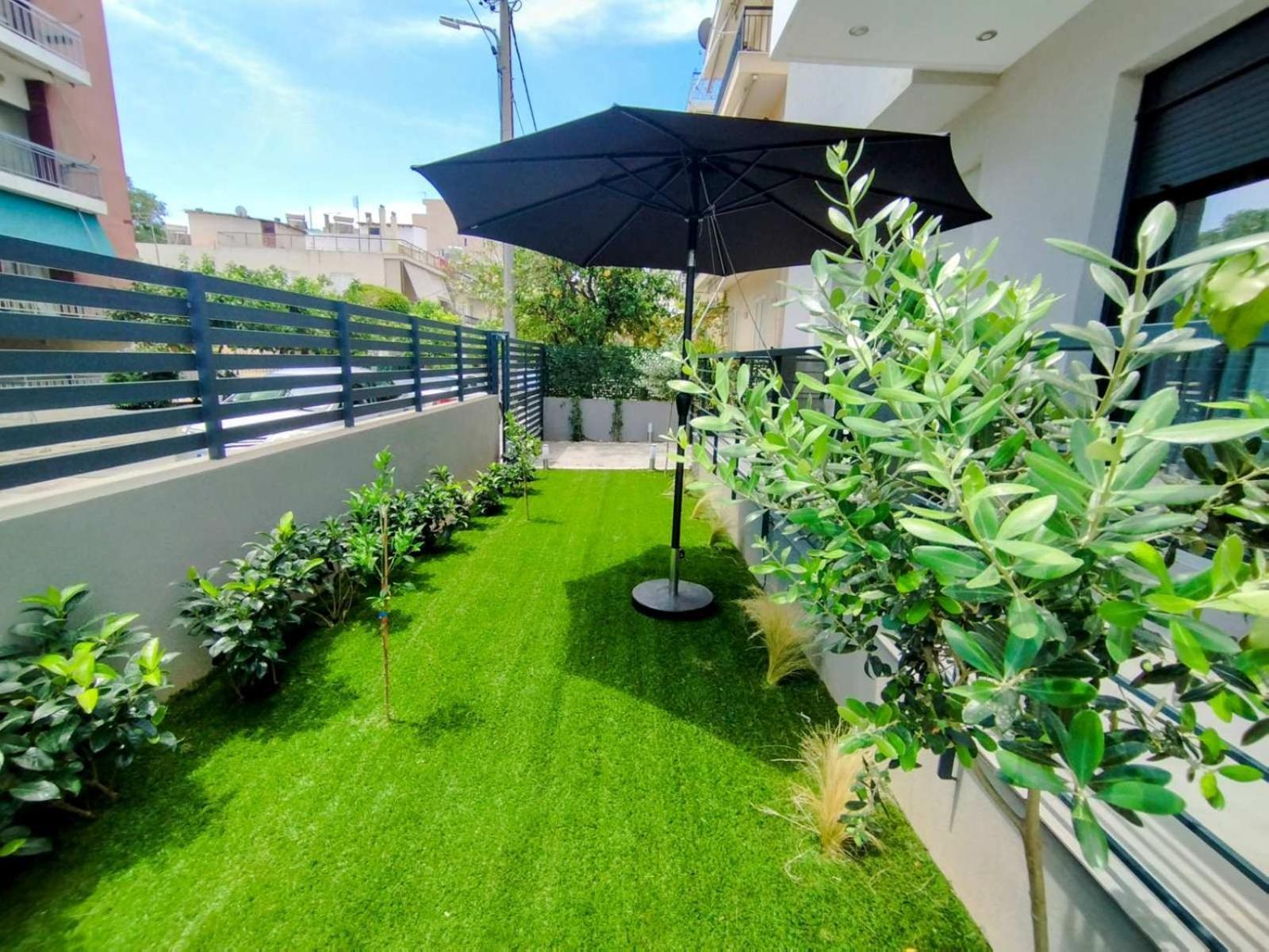 Floral Home 1 - Ground Floor Apt With Courtyard And Private Parking! Athens Ngoại thất bức ảnh