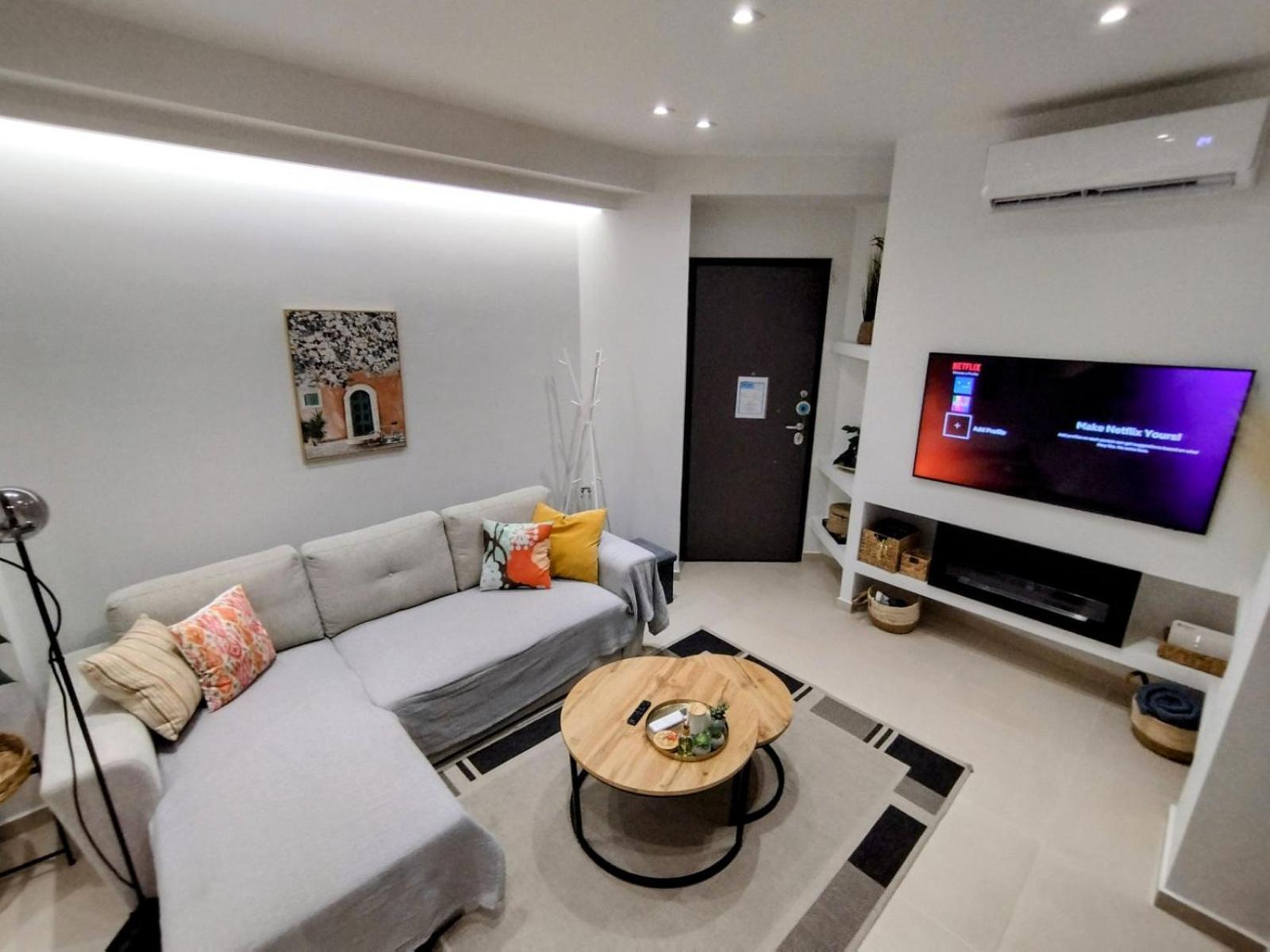 Floral Home 1 - Ground Floor Apt With Courtyard And Private Parking! Athens Ngoại thất bức ảnh
